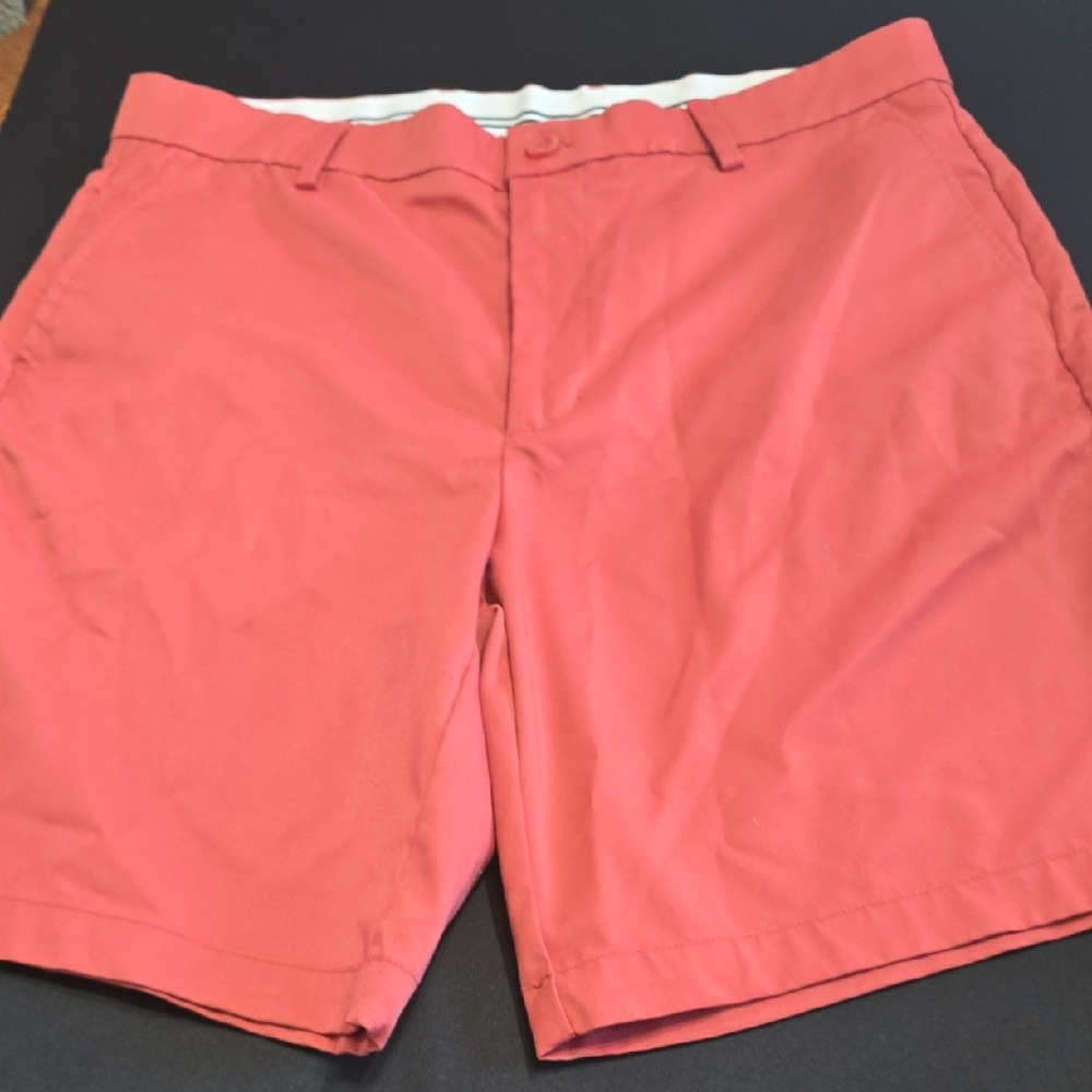 Amazon Essentials Men's Salmon Flat Front Shorts 36